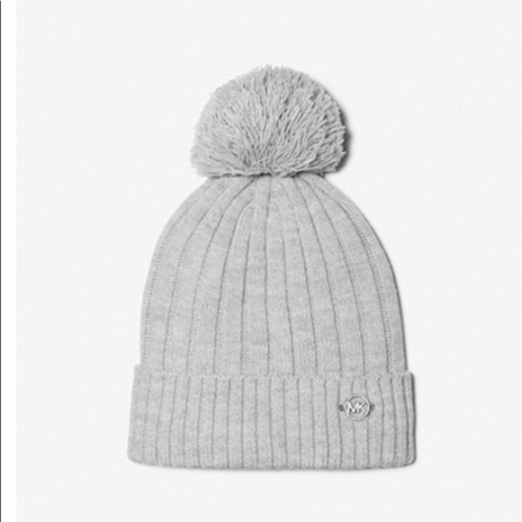 NWT Michael Kors Pom-Pom Knit Beanie Heather Grey Hat - Picture 3 of 5